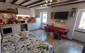 Apartment Many